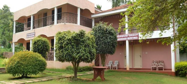 维拉布密度假村(Veerabhoomi Resorts)图片