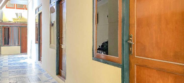 玛朗蒂尼斯宾馆-红门酒店合作(Tini's Guest House Malang Mitra RedDoorz)图片