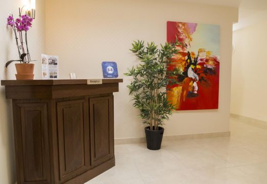 Five Lamps SuitesHotel Overview