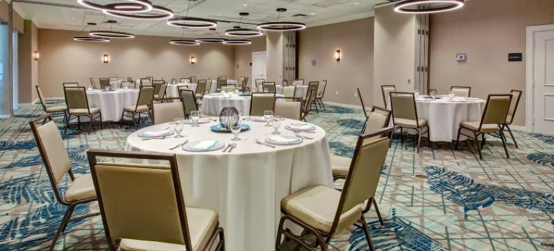 Holiday Inn VA泳滩赛德(21 ST)(Holiday Inn VA BEACH-OCEANSIDE (21ST ST) by IHG)图片