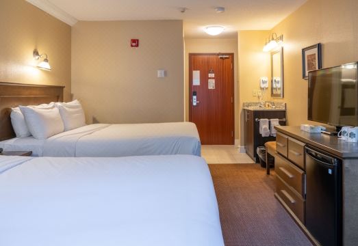 Irwin's Mountain Inn Hotel Overview