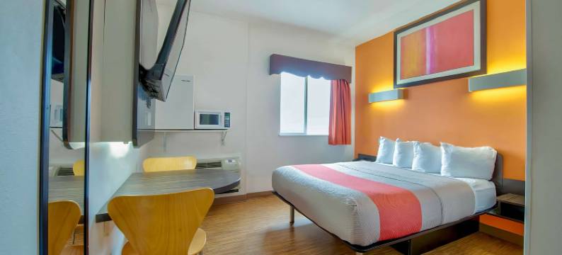 伊格帕斯湖畔6号汽车旅馆(Motel 6 Eagle Pass, TX - Lakeside)图片