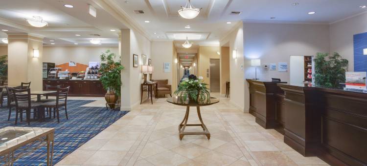 智选假日套房酒店皮尔斯堡西(Holiday Inn Express & Suites Fort Pierce West)图片