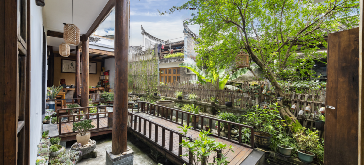 凤凰清花观景庭院民宿图片