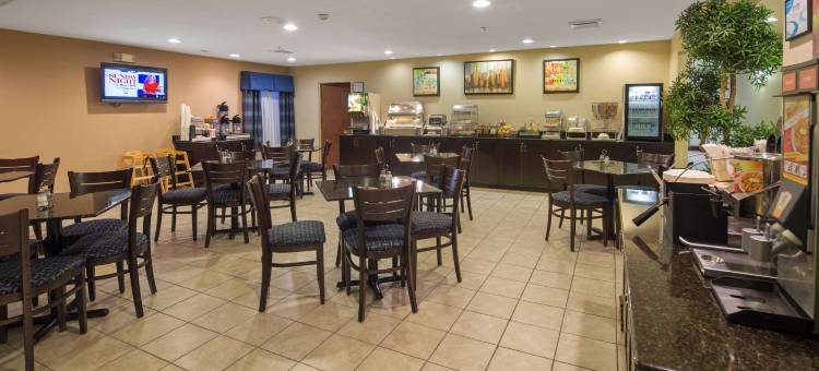 罗阿诺克拉皮兹I-95贝斯特韦斯特SureStay Plus酒店(SureStay Plus Hotel by Best Western Roanoke Rapids I 95)图片