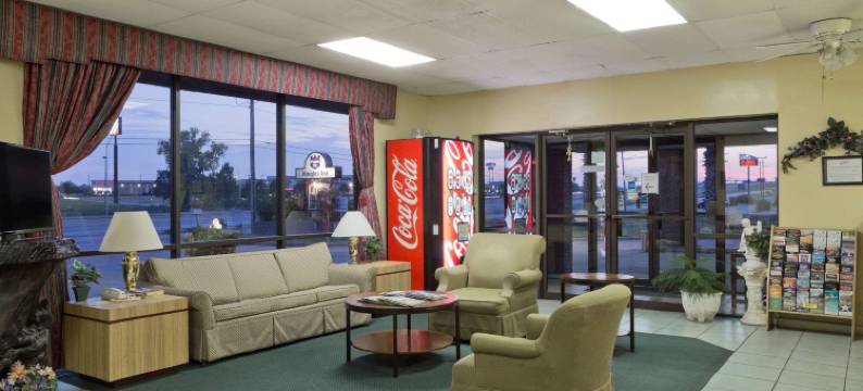 布伦纳姆骑士酒店(Knights Inn Brenham)图片