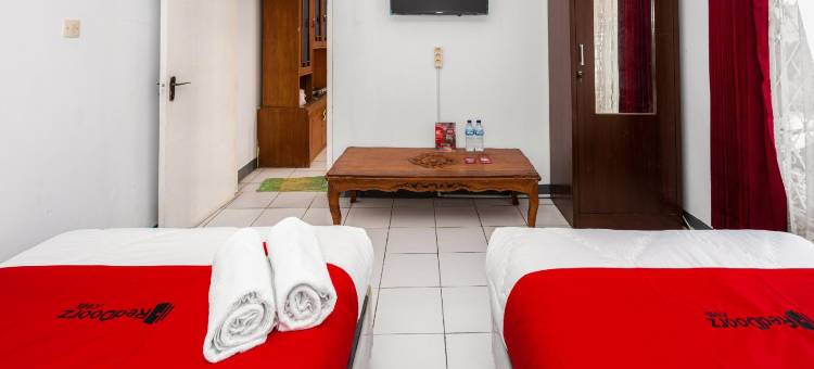 红多兹伊斯兰酒店-近奇马坎RSUD(RedDoorz Syariah Near Rsud Cimacan)图片