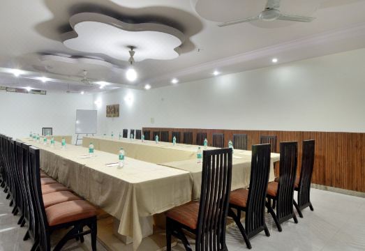 Hotel Pablas International, New Delhi, Near Metro Hotel Overview