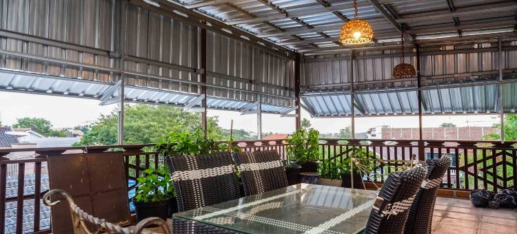 红多兹伊斯兰酒店-近直葛RS米特拉克卢阿加(RedDoorz Syariah Near RS Mitra Keluarga Tegal)图片