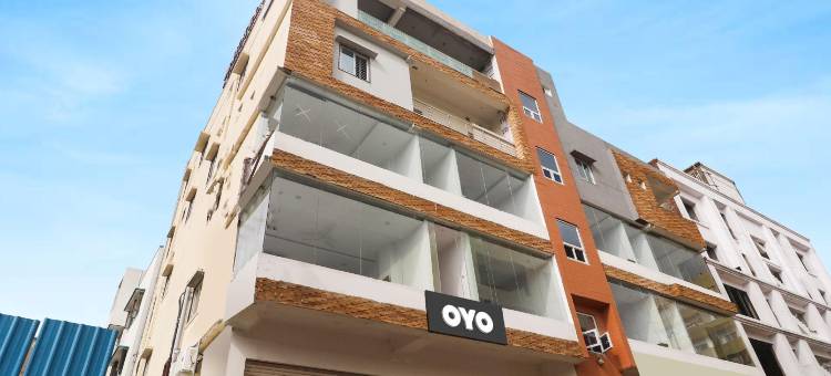Collection O Hotel Sky City图片