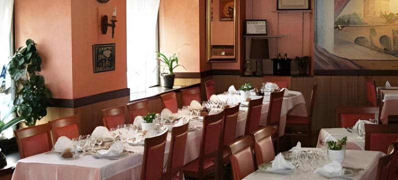 圣刘易斯酒店(Logis Hôtel & Restaurant - le Saint-Louis)图片