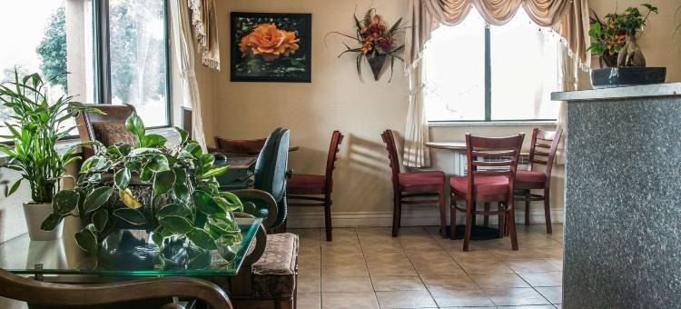 波波伊克诺旅馆(Econo Lodge)图片