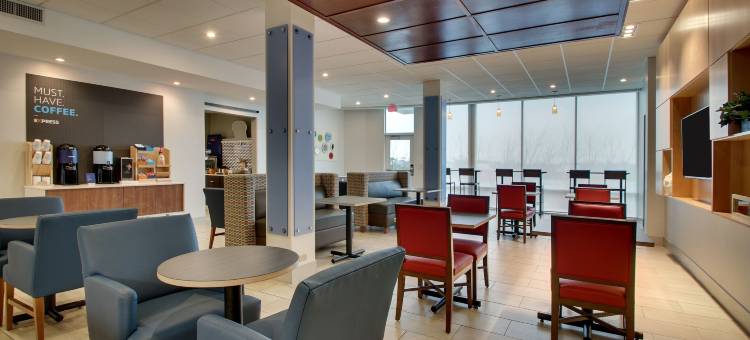 芒特斯特林北智选假日套房酒店(Holiday Inn Express & Suites MT Sterling North)图片