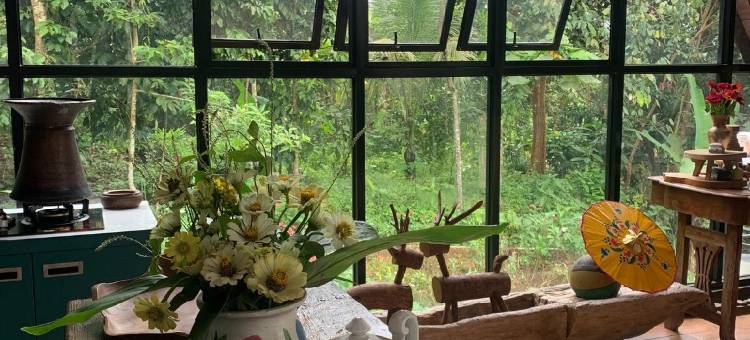 位于尖米士的3卧室独栋房屋-平方米|带2个独立浴室(Saung Kawung - Cabin in the woods nearby the lake)图片