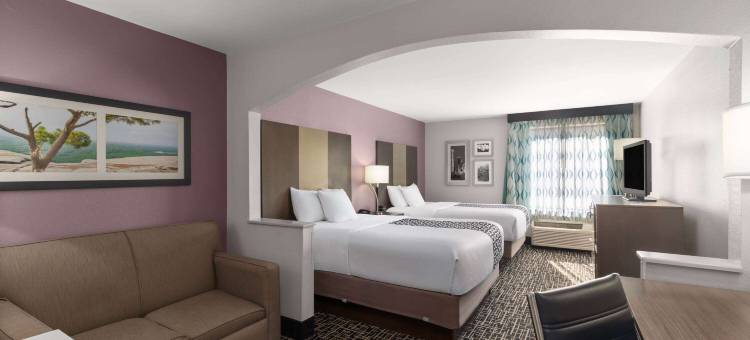 斯内尔维尔石头山拉昆塔温德姆套房酒店(La Quinta Inn & Suites by Wyndham Snellville-Stone Mountain)图片