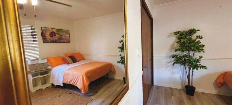 FREE LIMO Private pool, Jacuzzi 9 acres compound Sleeps 5 rooms 4 bath 26图片