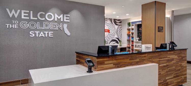 安大略市拉丘库卡蒙卡欢朋套房酒店(Hampton Inn & Suites Ontario Rancho Cucamonga)图片