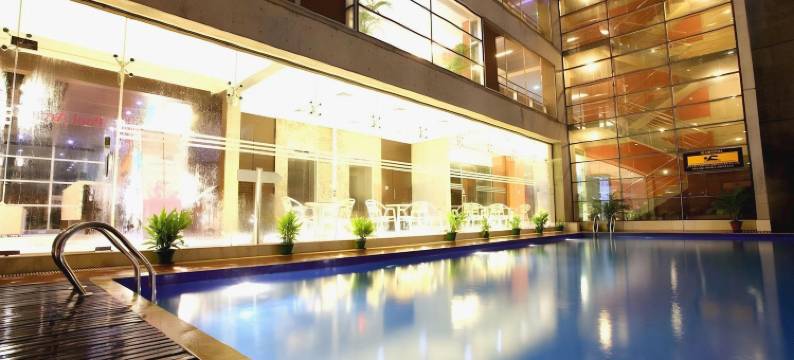 湖畔高镜酒店(Lakeshore Heights)图片