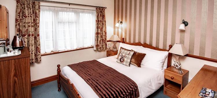 特里维斯沃特霍乡村酒店(Trivelles Waterhall Country Gatwick Hotel & Airport Parking)图片