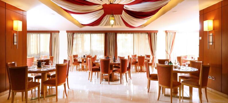 贝鲁特拉乌什温德姆华美达广场酒店(Ramada Plaza by Wyndham Beirut Raouche)图片