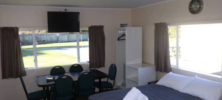 波哈拉海滩TOP10假日公园(Pohara Beach Top 10 Holiday Park)图片