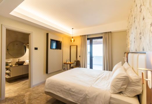 Solmaris Tropea Rooms & Suites Hotel Overview