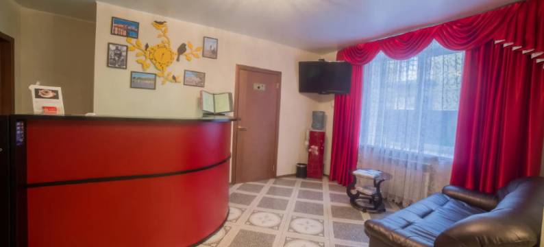 特雷默克普洛勒塔斯基酒店(Teremok Proletarskij Guest House)图片