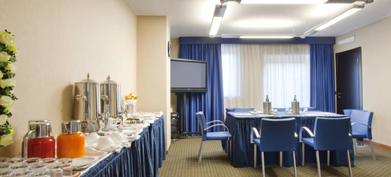 萨莱诺卡瓦德蒂雷尼假日酒店(Holiday Inn SALERNO - CAVA DE' TIRRENI by IHG)图片