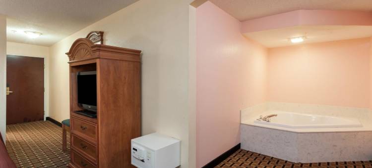 机场温德姆豪生酒店(Howard Johnson by Wyndham Airport)图片