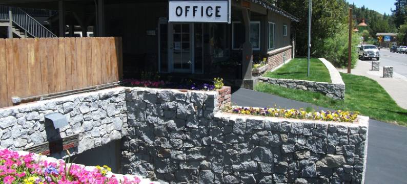 太浩湖市胡椒树旅馆(Pepper Tree Inn Tahoe City)图片