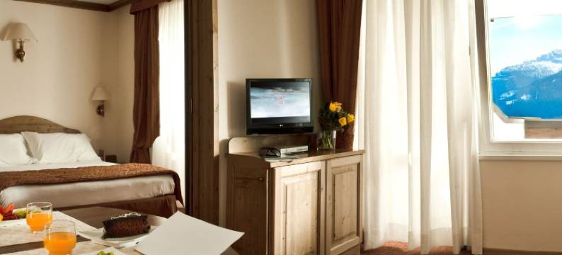 阿拉斯加科尔蒂纳酒店(Hotel Alaska Cortina)图片