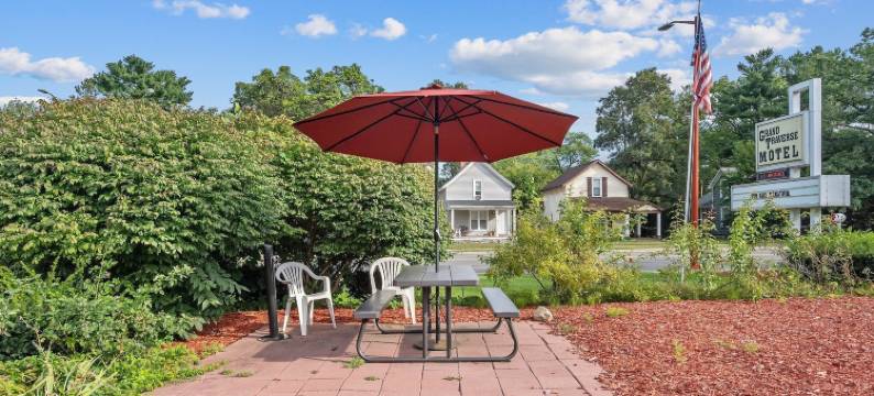 大迁移汽车旅馆(Grand Traverse Motel)图片