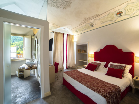 法兰切斯齐尼广场酒店