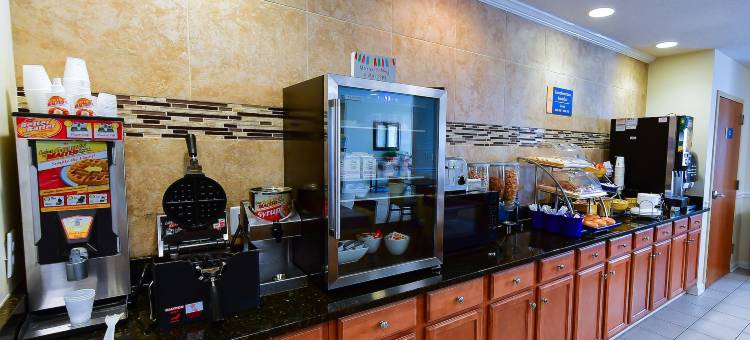 伯灵顿东戴斯酒店(Days Inn by Wyndham Burlington East)图片