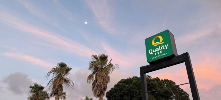 克雷斯特维尤 I-10 埃格林空军基地区域的品质酒店(Quality Inn Crestview I-10 Eglin AFB Area)图片