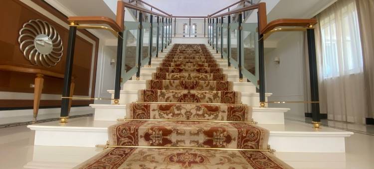 迪布洛霍大酒店(Grand Hotel Djibloho)图片