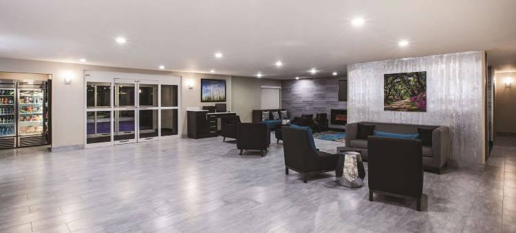 沃克 - 德汉姆温泉拉昆塔温德姆套房酒店(La Quinta Inn & Suites by Wyndham Walker - Denham Springs)图片