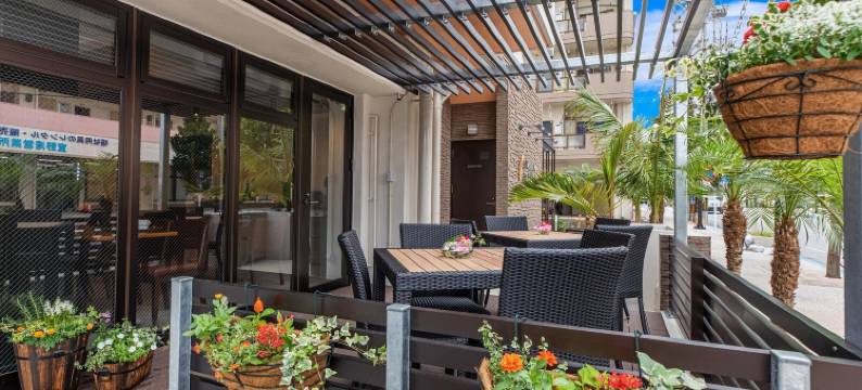 Yenns Marina Inn Mercy图片