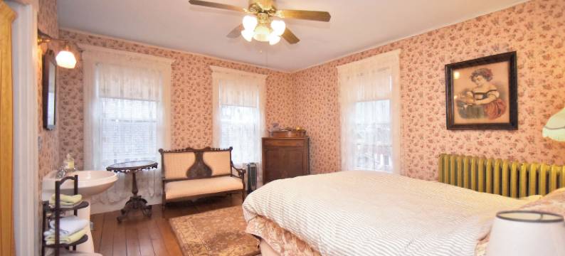 开花旅馆(Blooming Inn Shelburne Falls)图片