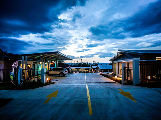 旅行汽车旅馆加顿