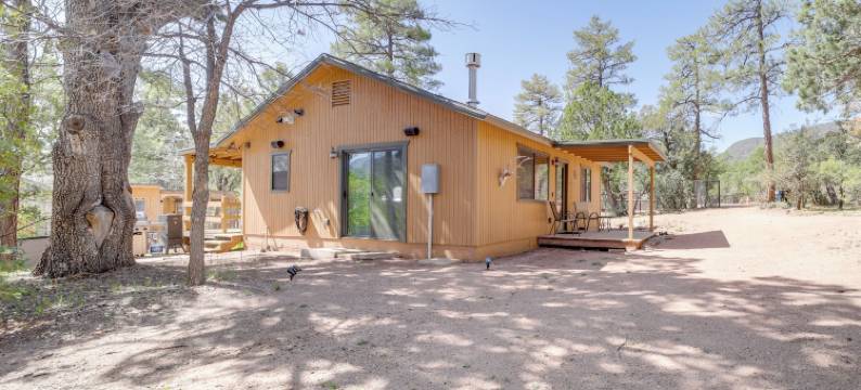 户外娱乐空间：偏远的松树之家！(Outdoor Entertainment Spaces: Remote Pine Home!)图片