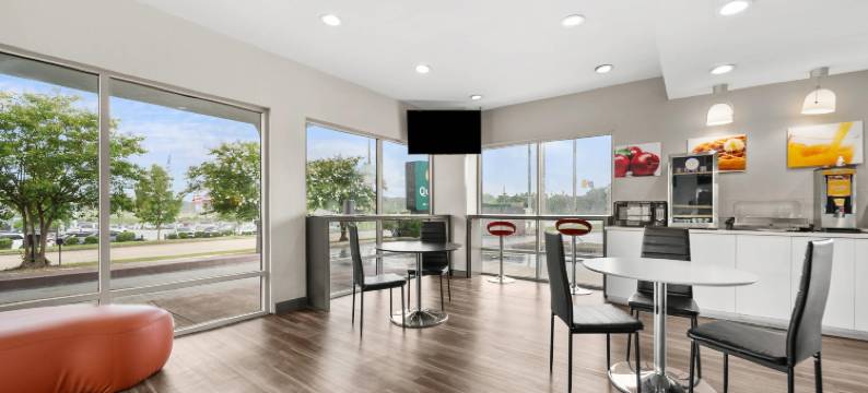 奥本校园区I-85凯艺酒店(Quality Inn Auburn Campus Area I-85)图片