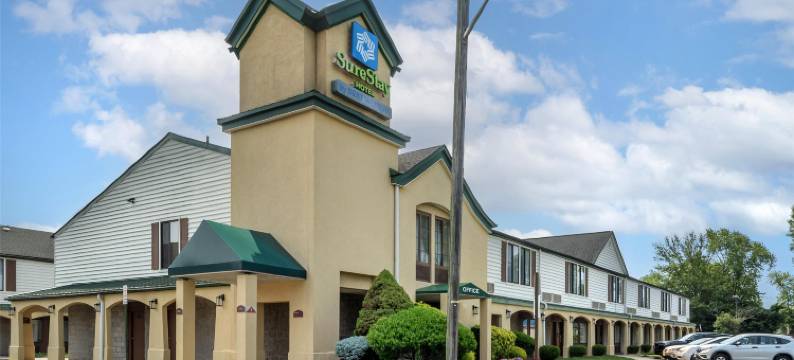 东布朗士维克贝斯特韦斯特SureStay酒店(SureStay Hotel by Best Western East Brunswick)图片