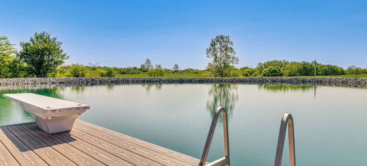 精美的哈格斯敦家与甲板和凉亭！(Exquisite Hagerstown Home with Deck & Gazebo!)图片