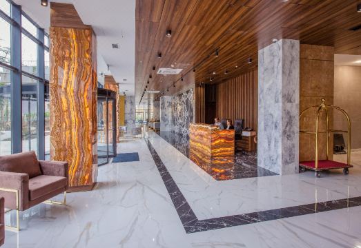 Gori Inn Hotel Overview