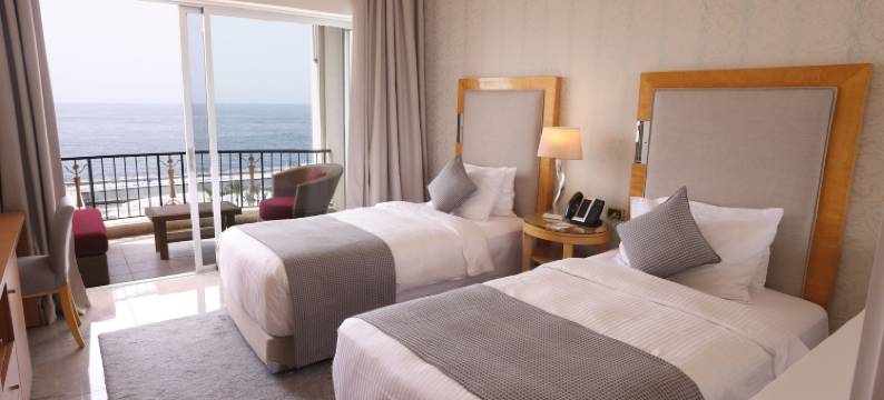 贝鲁特里维埃拉酒店(Riviera Hotel and Beach Lounge, Beirut)图片