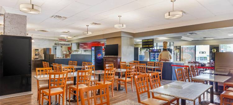 多伦多机场凯艺酒店(Quality Inn Toronto Airport)图片