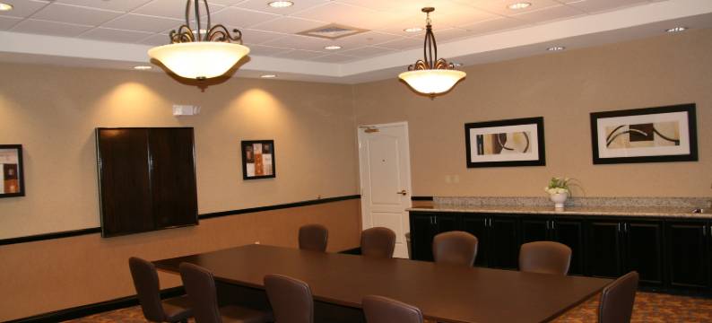 巴斯托欢朋套房酒店(Hampton Inn & Suites Barstow)图片