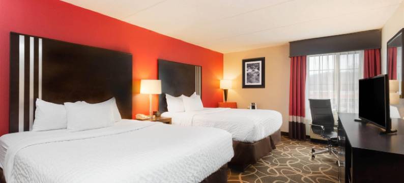 夏莫维尔拉昆塔温德姆套房酒店/ 新河峡谷国家公园(La Quinta Inn & Suites Summersville/New River National Park)图片