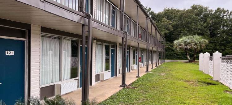 亚拉巴马州贝米内特 6 号汽车旅馆(Motel 6 Bay Minette, Al)图片